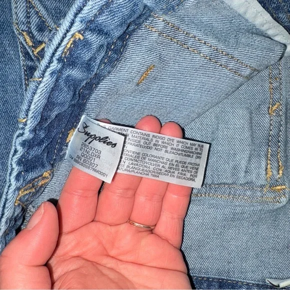 NWOT Light Blue Denim Barrel Jeans - Size 10 - Picture 7 of 7